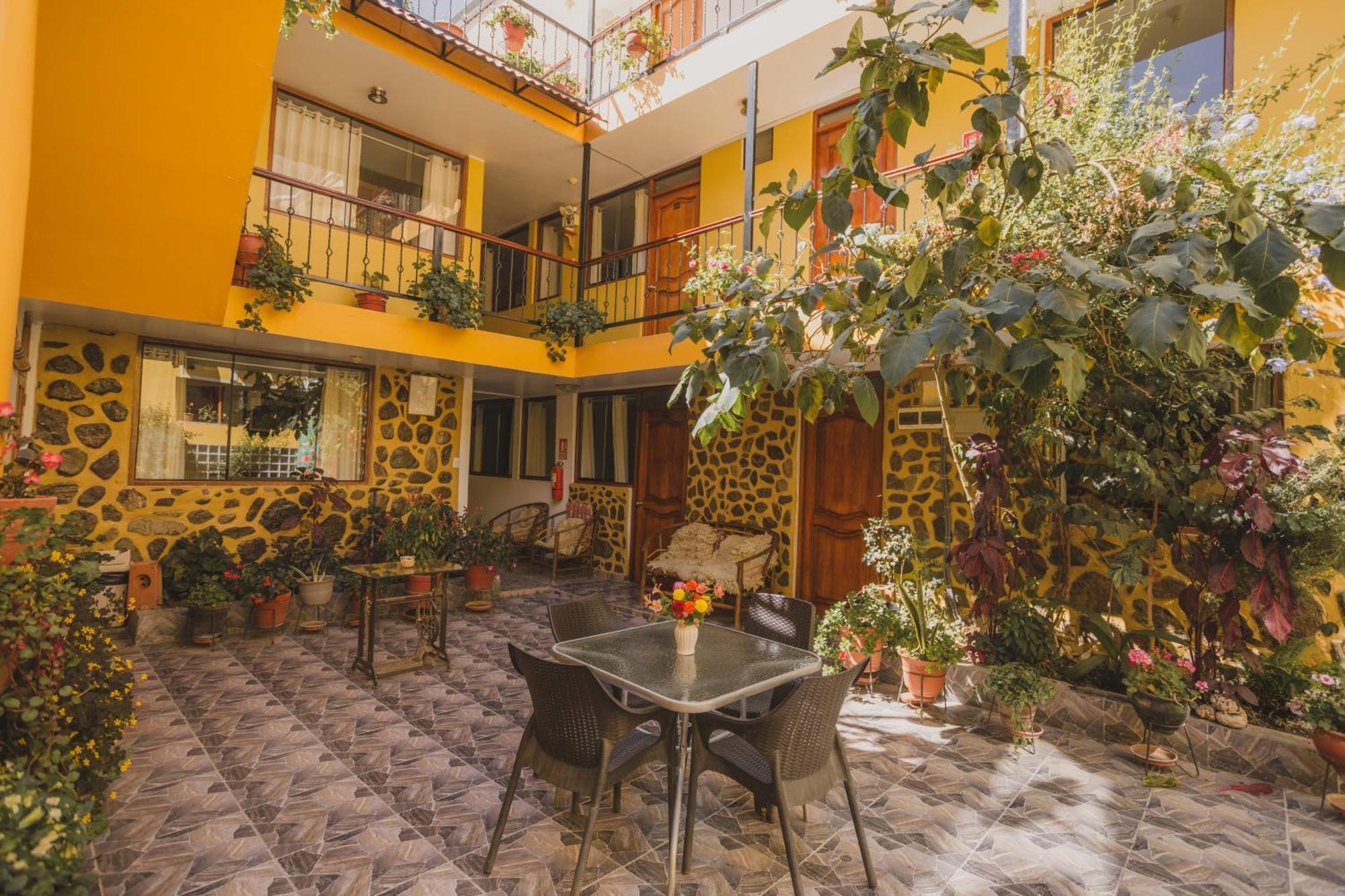 Intitambo Hotel Ольянтайтамбо Екстер'єр фото